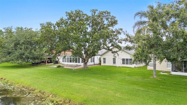 Building Photo - 5730 Parkview Lake Dr