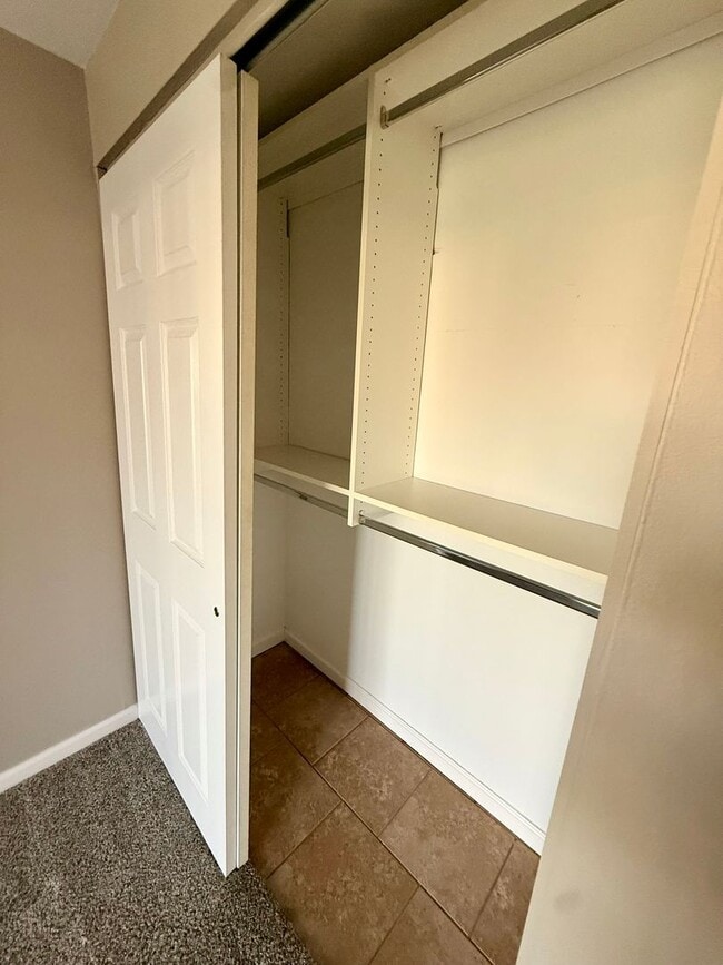 Building Photo - 5137 Mays Ave