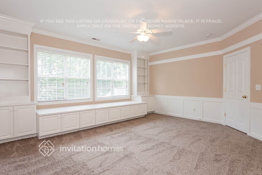 Building Photo - 5925 Mapleview Pl