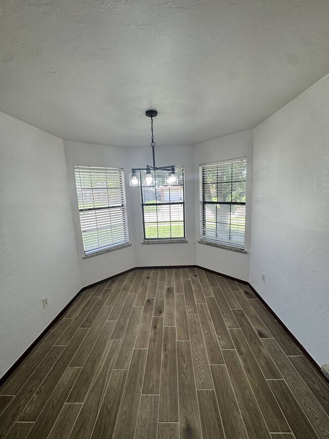Building Photo - 13172 Eastridge Dr