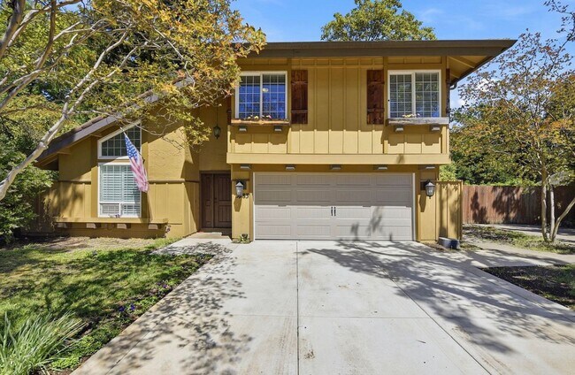 Building Photo - Wonderful 4bd/2.5ba Cameron Park Home with Pool and RV Access!