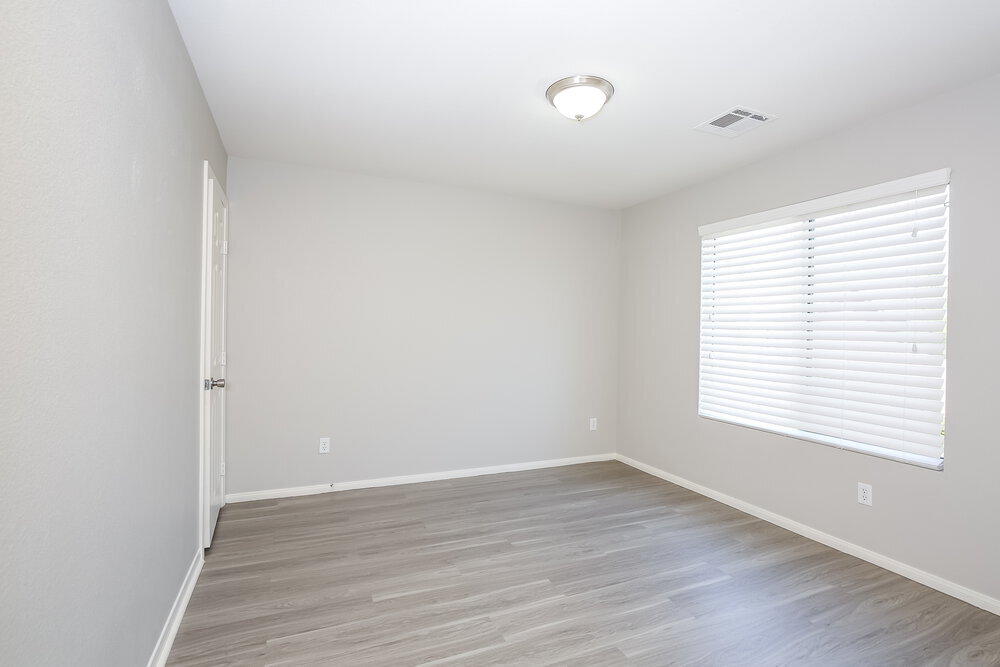 Building Photo - 5320 N Santa Fe Heights St