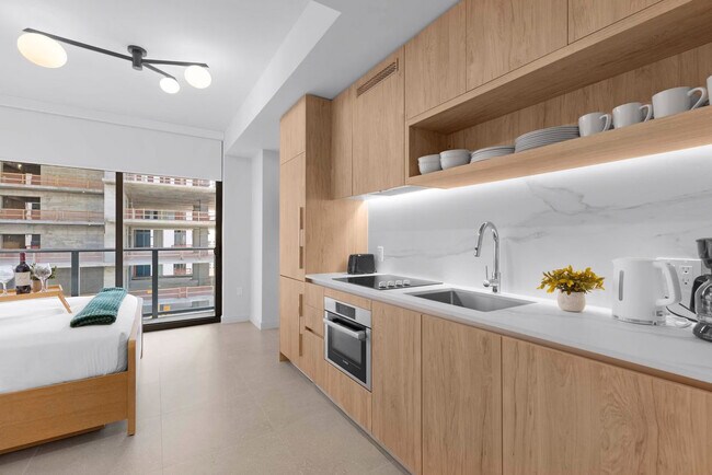 Building Photo - 601 N Miami Ave