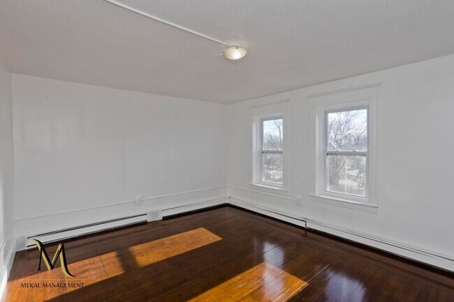 Building Photo - 528-532 Union Street