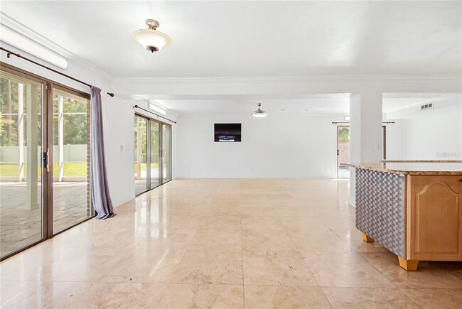 Building Photo - 433 Pelican Bay Dr