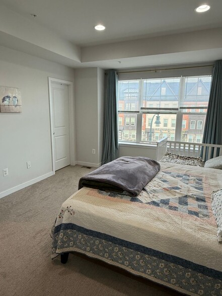 Building Photo - 22102 Cabin Branch Ave