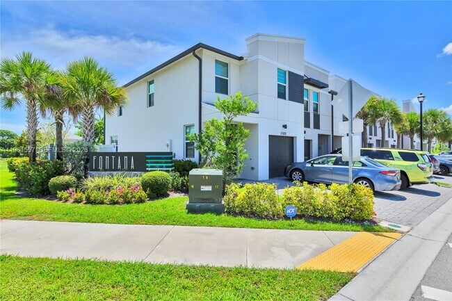 Building Photo - 3506 Joshua Tree St