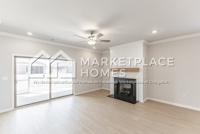 Building Photo - 206 Stockyard Cir