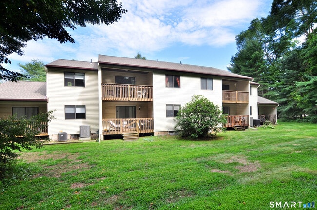 Building Photo - 30 Simsbury Landing