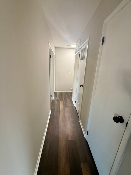 Building Photo - 4161 Grayfriars Ln