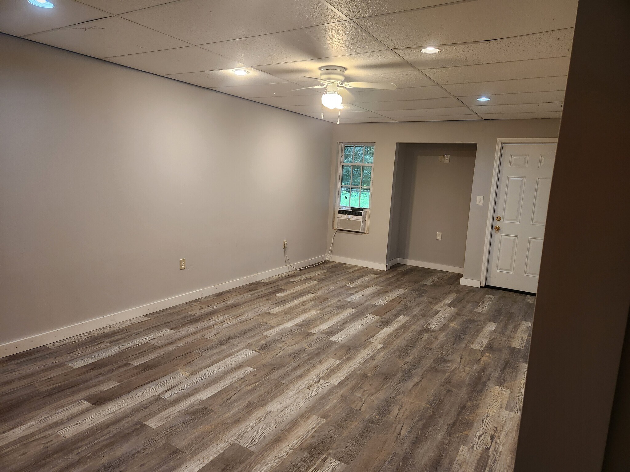Basement room 2 - 922 Sweetwater Way