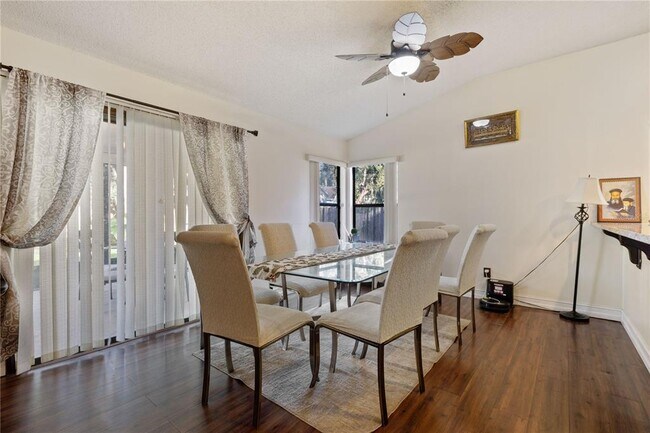 Building Photo - 5506 Redhawk Dr
