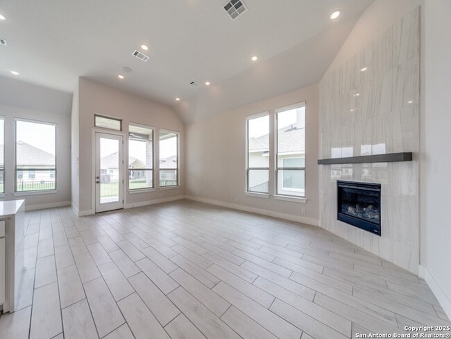 Building Photo - 122 Wildrose Hill Dr