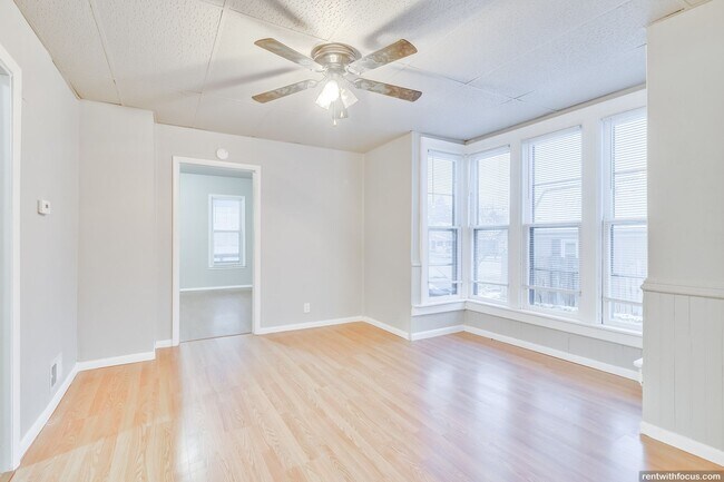 Building Photo - 645 5th St