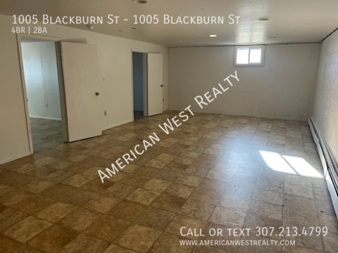 Building Photo - 1005 Blackburn St