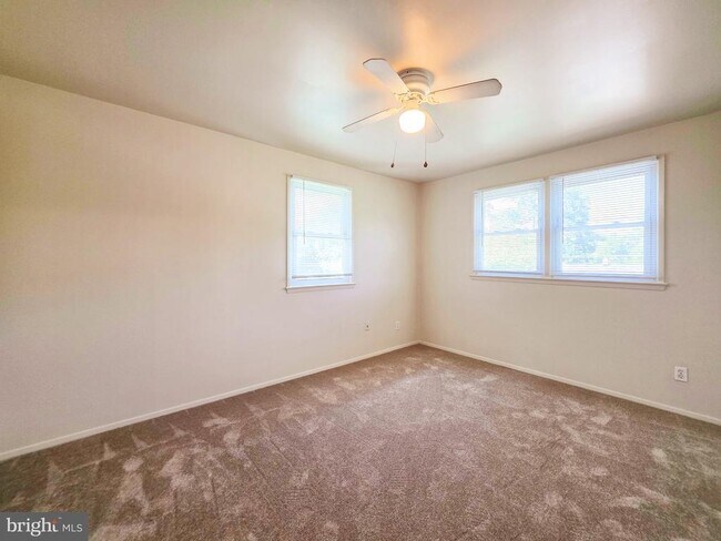 Building Photo - 7511 Elgar St