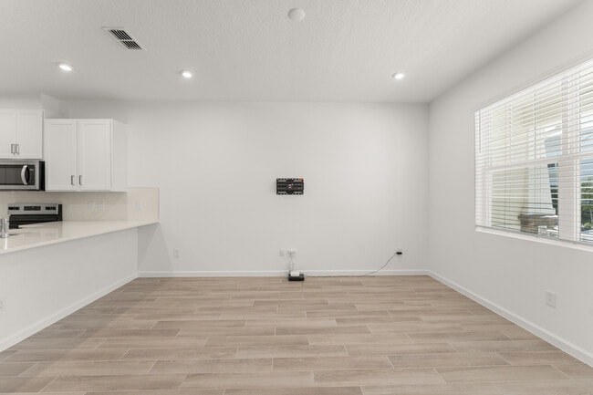 Building Photo - 1366 Tarflower Dr