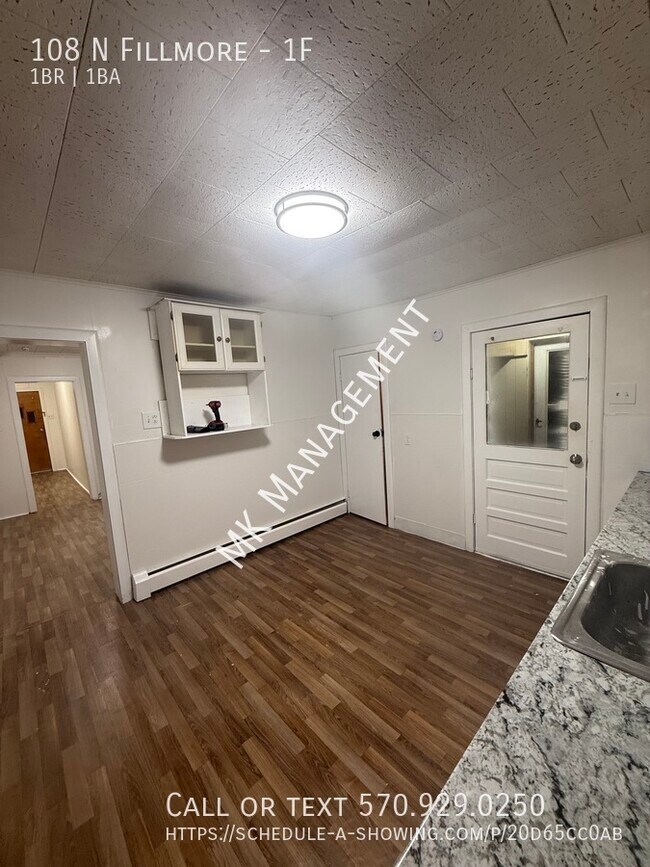 Building Photo - 108 N Fillmore-1F