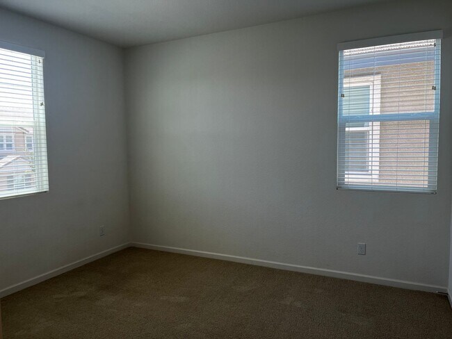 Building Photo - Excellent Witney Ranch 4 Bedroom, 3 Bathroom Home in Whitney Ranch for Rent.