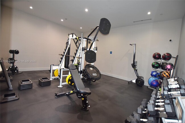 Building Photo - 801 Brickell Key Blvd