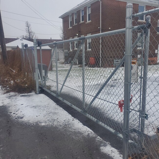 Building Photo - 3408 Rosa Parks Blvd