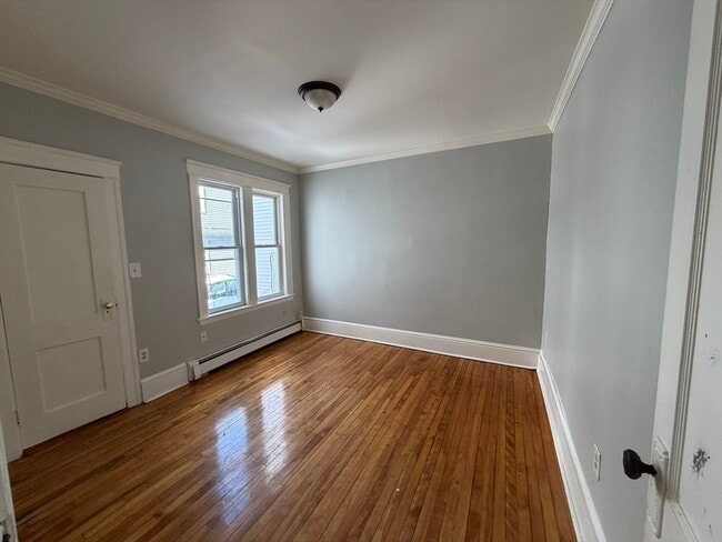 Building Photo - 1038 Main St