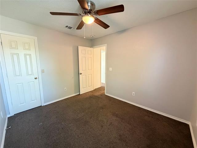 Building Photo - 805 Hillbrooke Dr