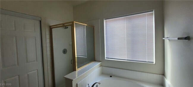 Building Photo - 8240 Aurora Peak Ave