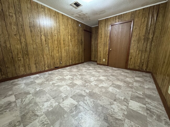 Building Photo - 1501 Julius Erving St