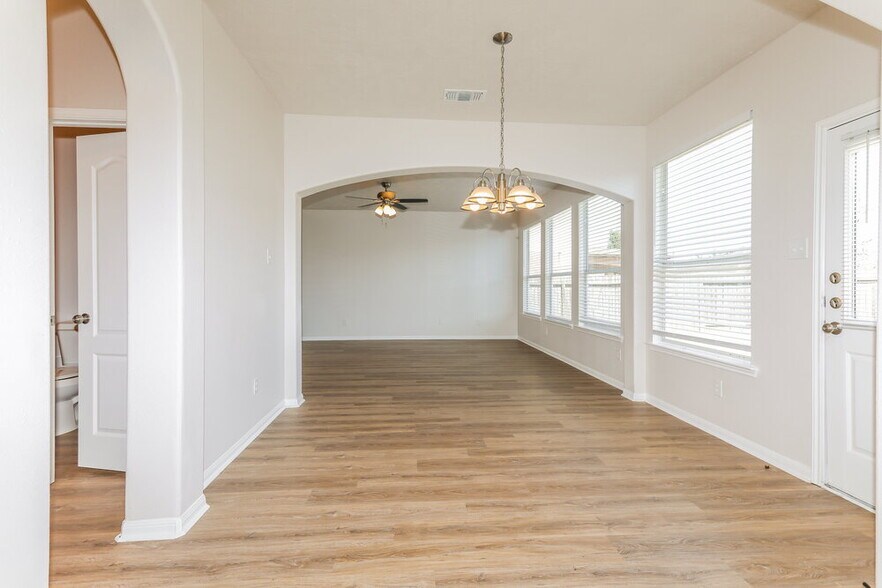 Building Photo - 19235 Anthurium Ct