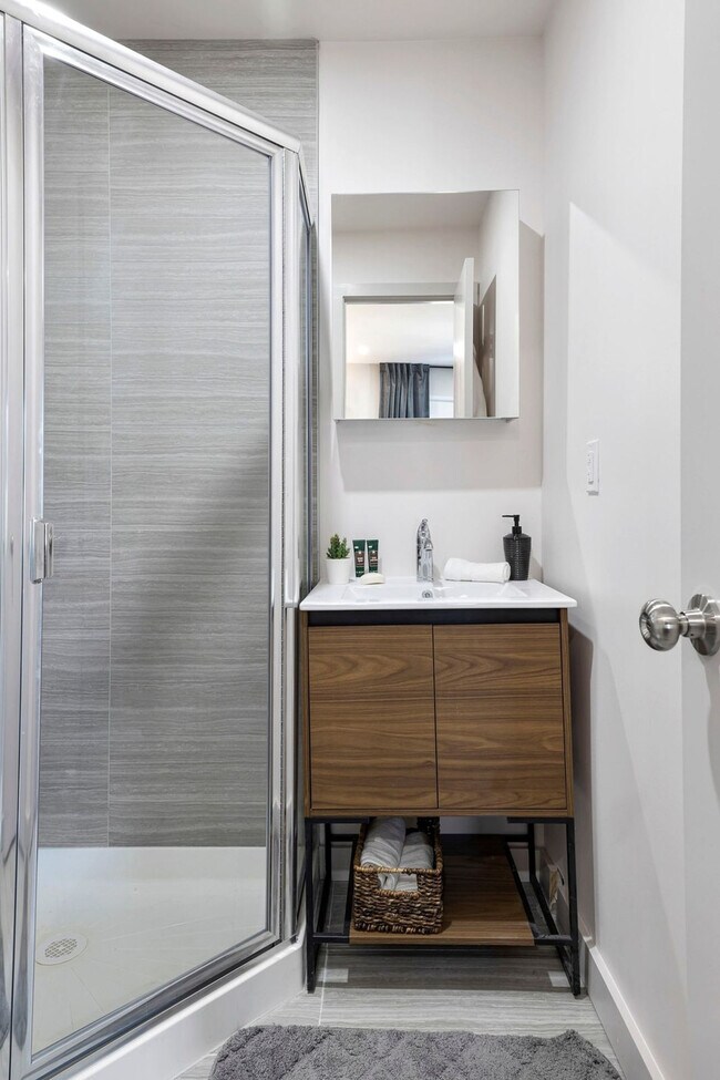 Building Photo - 89 Cottage St