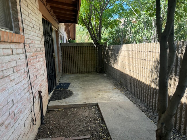Private patio - 2001-2009 E 7th street