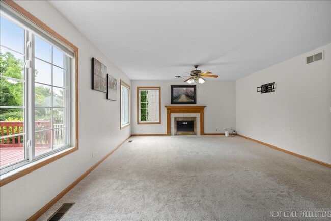 Building Photo - 360 Thomas Dr