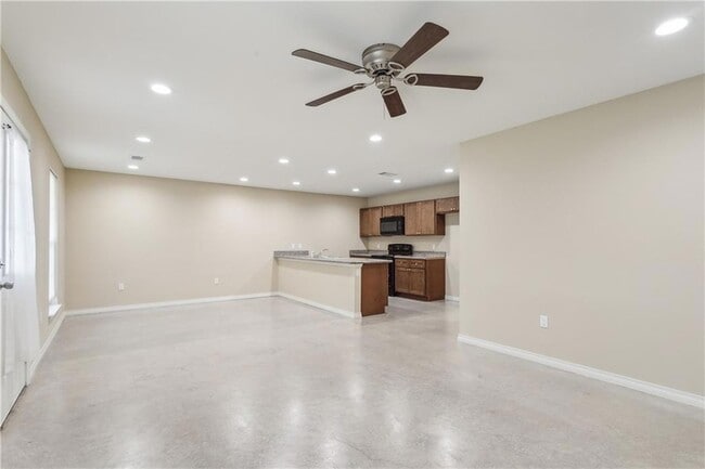 Building Photo - 72198 Formosa Dr