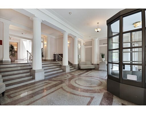 Building Photo - 30 Monument Sq