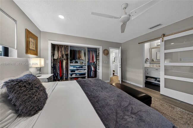 Building Photo - 371 SE 3rd St