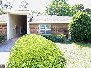 Building Photo - 110 Westcliff Cir