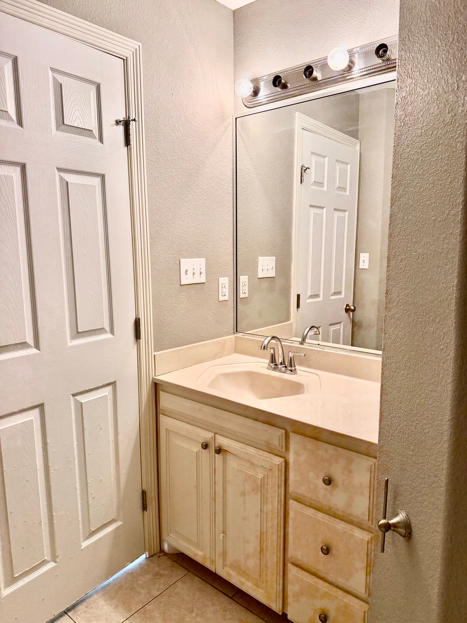 Building Photo - 3310 Legacy Ln