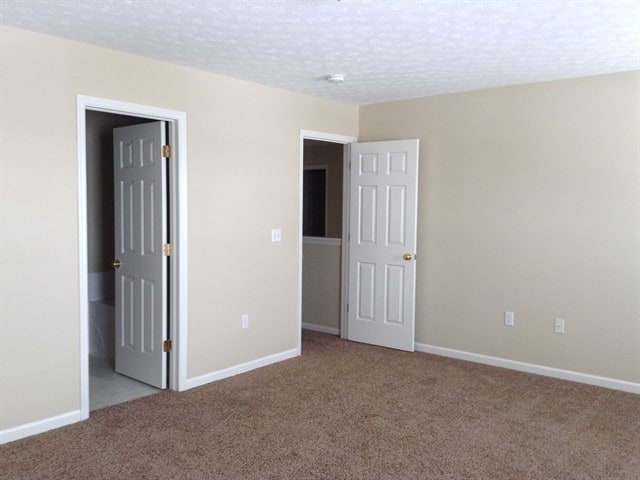 Building Photo - 928 Delhi Dr