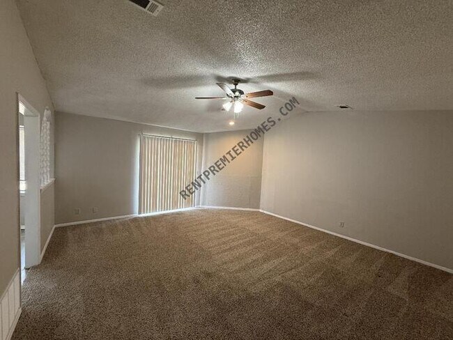 Building Photo - 1237 N Ironwood Pl