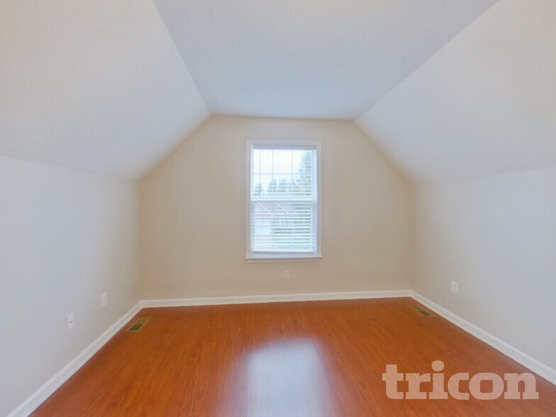 Building Photo - 2636 Danbury Cir