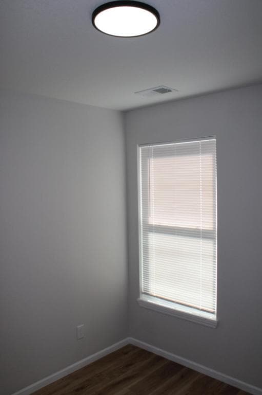 Building Photo - 305 E Short Ave