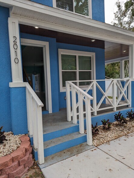 Building Photo - 2010 Seminole Blvd S