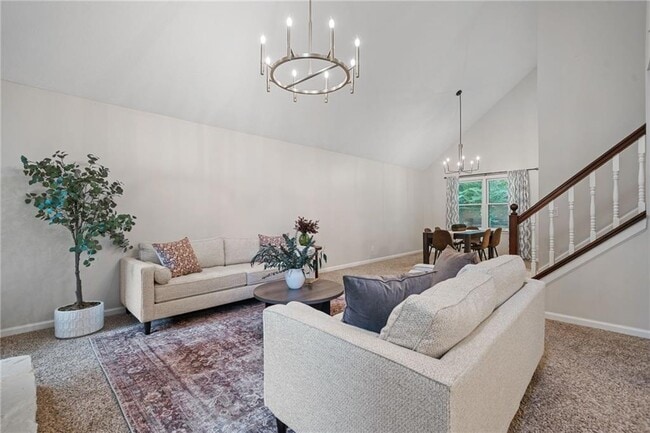Building Photo - 10965 Pinehigh Dr