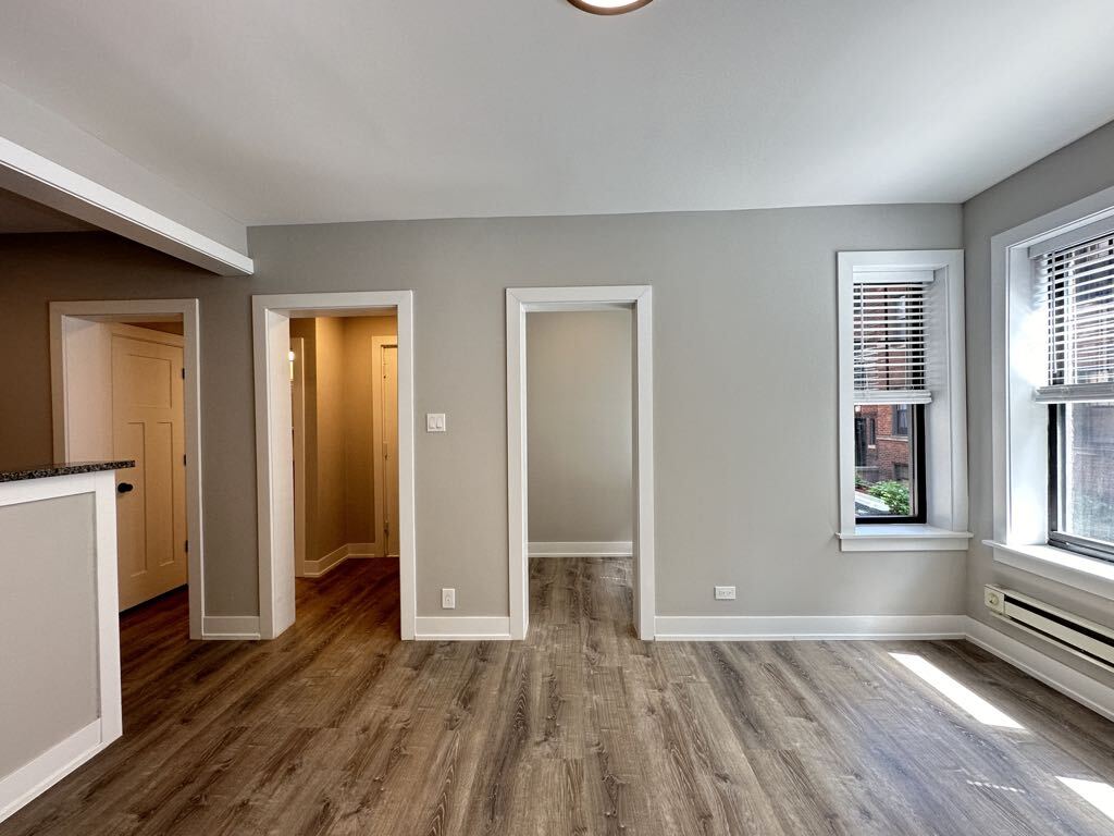Building Photo - 4211 N Wolcott Ave