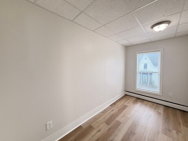 Building Photo - 659 Chestnut St