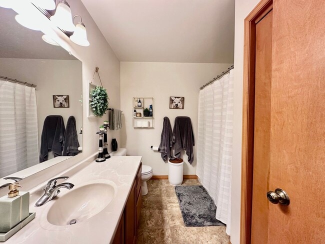 Building Photo - 1170-1172-1172 S Atrium Ct