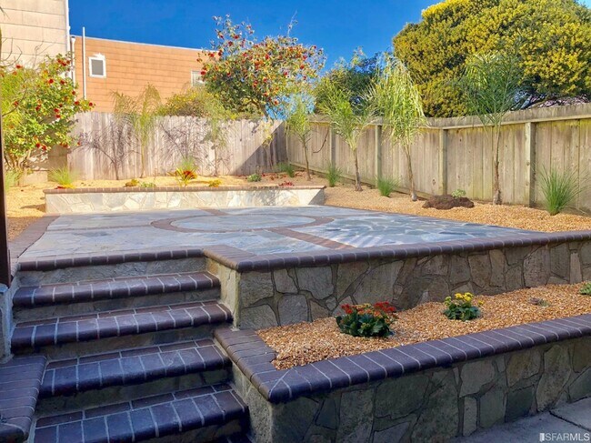 Building Photo - 2944 Taraval St