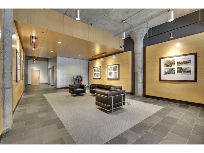 Building Photo - 525 N 3rd St