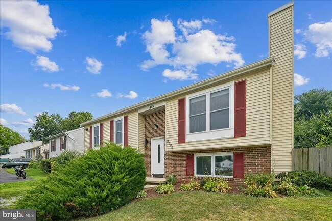 Building Photo - 1315 Danberry Dr